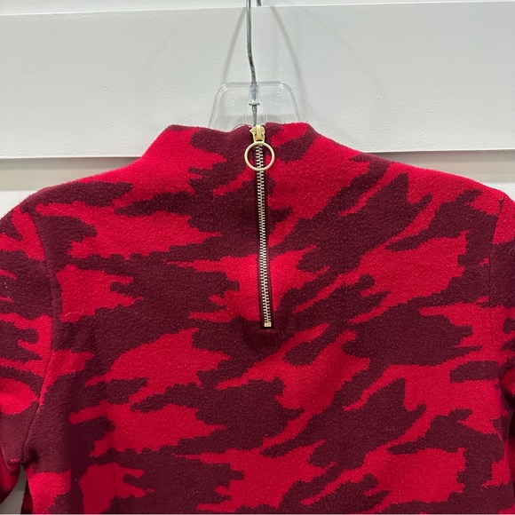 Chico’s Red Pattern Sweater Top - Picture 5 of 7